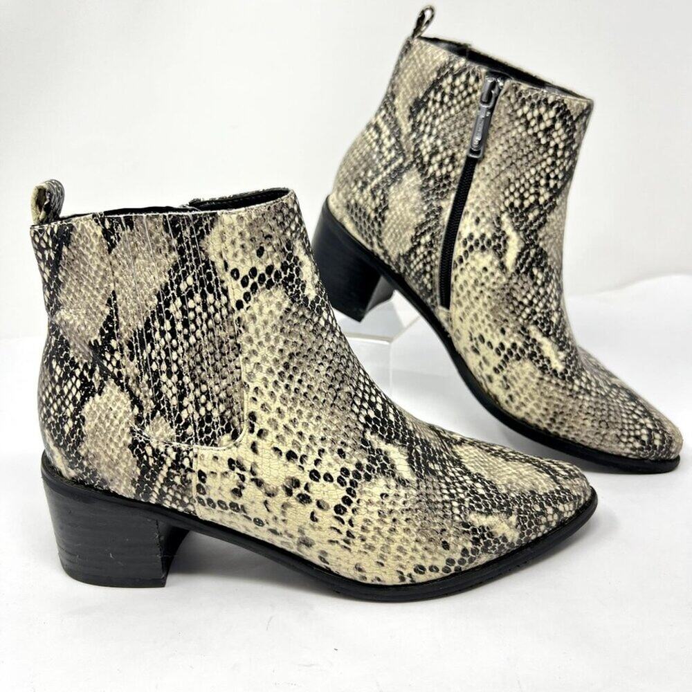Blondo Elvina Waterproof Ankle Boots 10M Snakeskin Leather Pointed Toe Zip